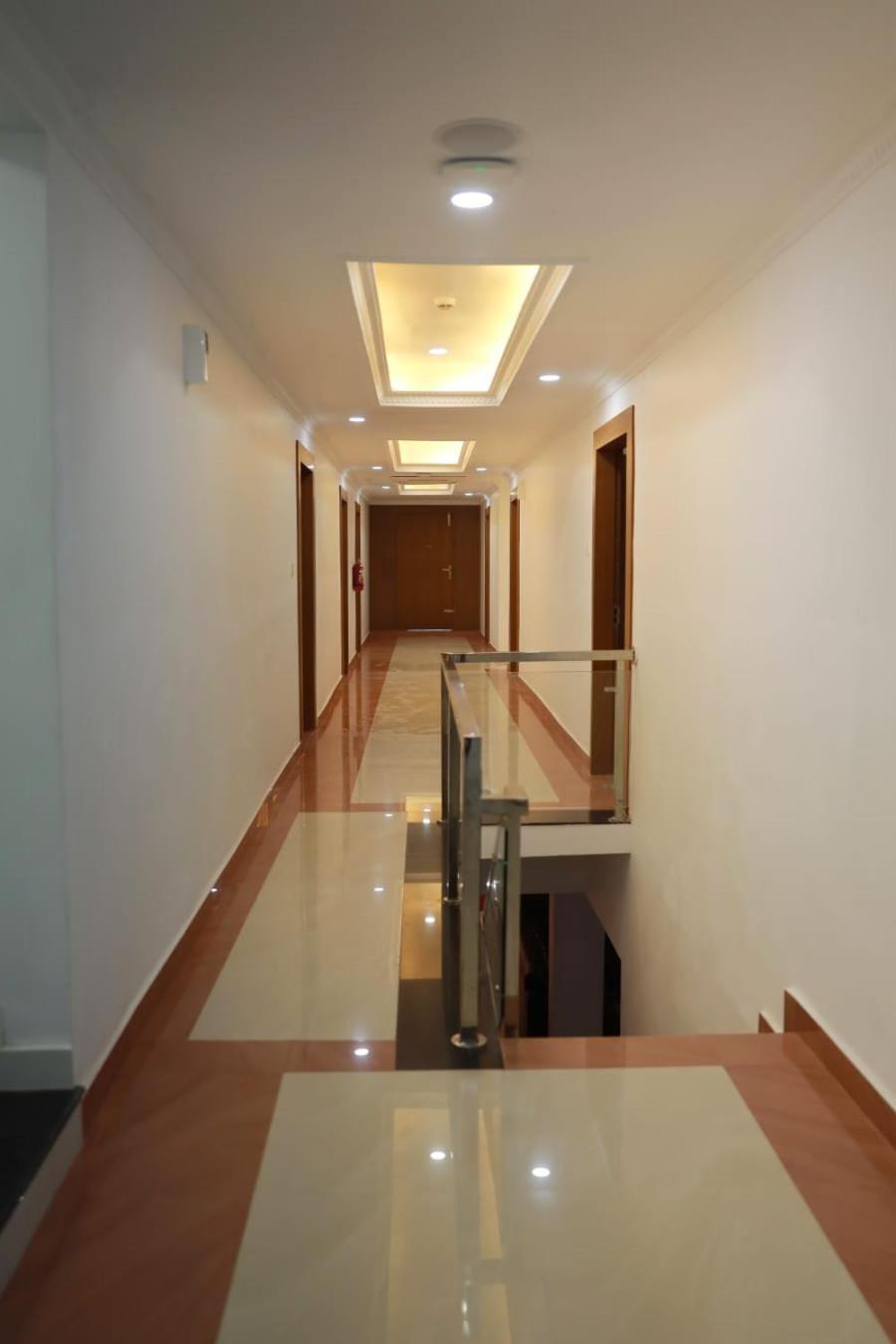Pearl Residency Hotel Ayoor Екстериор снимка