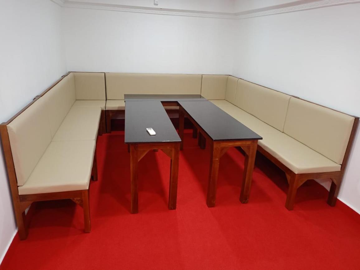 Pearl Residency Hotel Ayoor Екстериор снимка